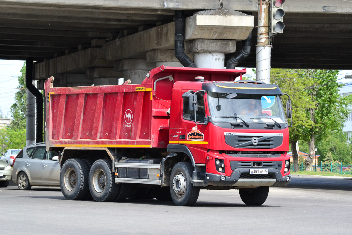 Волгоградская область, № А 381 ХР 15 — Volvo ('2010) FMX.400 [X9P]