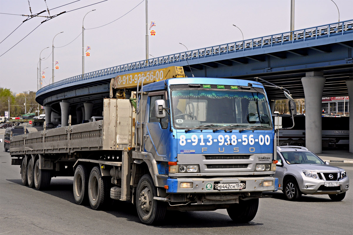 Новосибирская область, № В 442 СН 154 — Mitsubishi Fuso (общая модель)