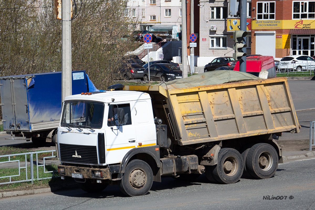 Удмуртия, № Р 100 МО 18 — МАЗ-551605