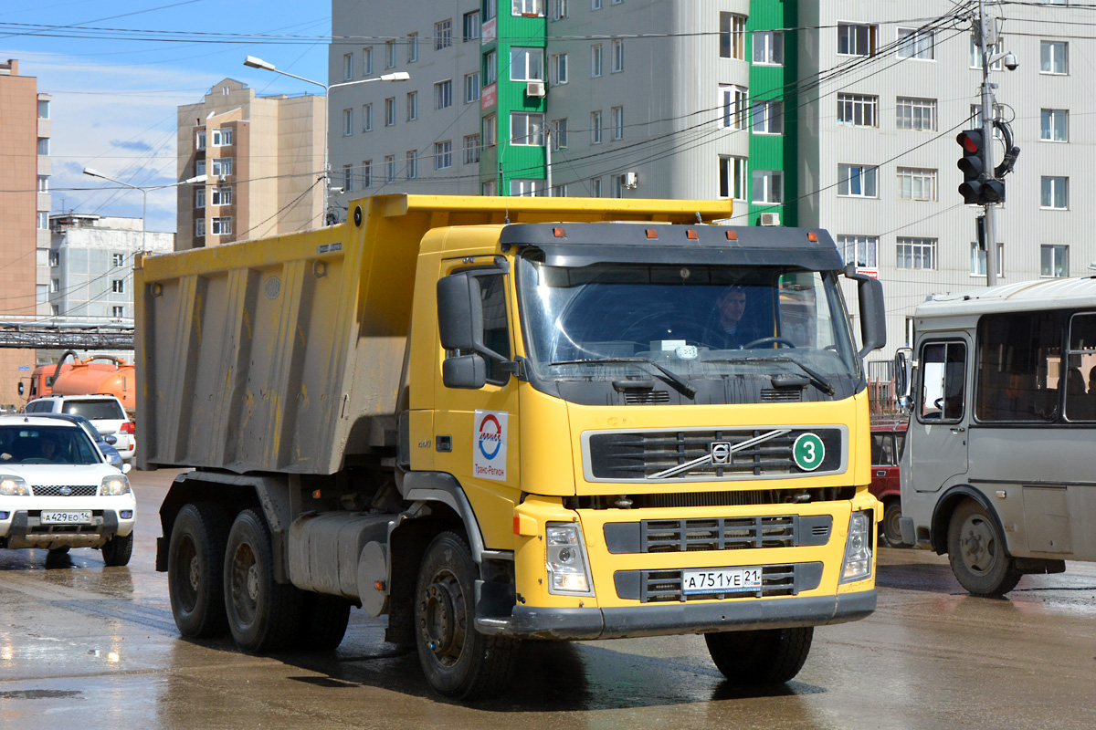 Чувашия, № А 751 УЕ 21 — Volvo ('2002) FM12.440