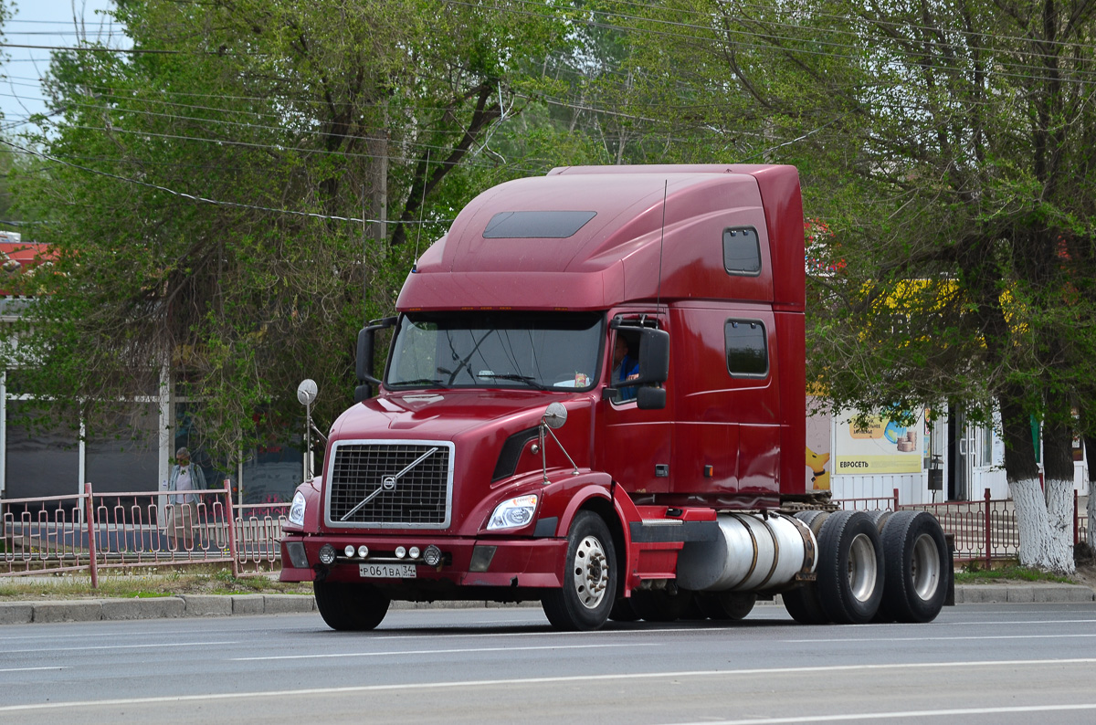 Волгоградская область, № Р 061 ВА 34 — Volvo VNL780