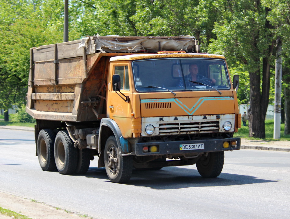 Николаевская область, № ВЕ 5387 АТ — КамАЗ-5511