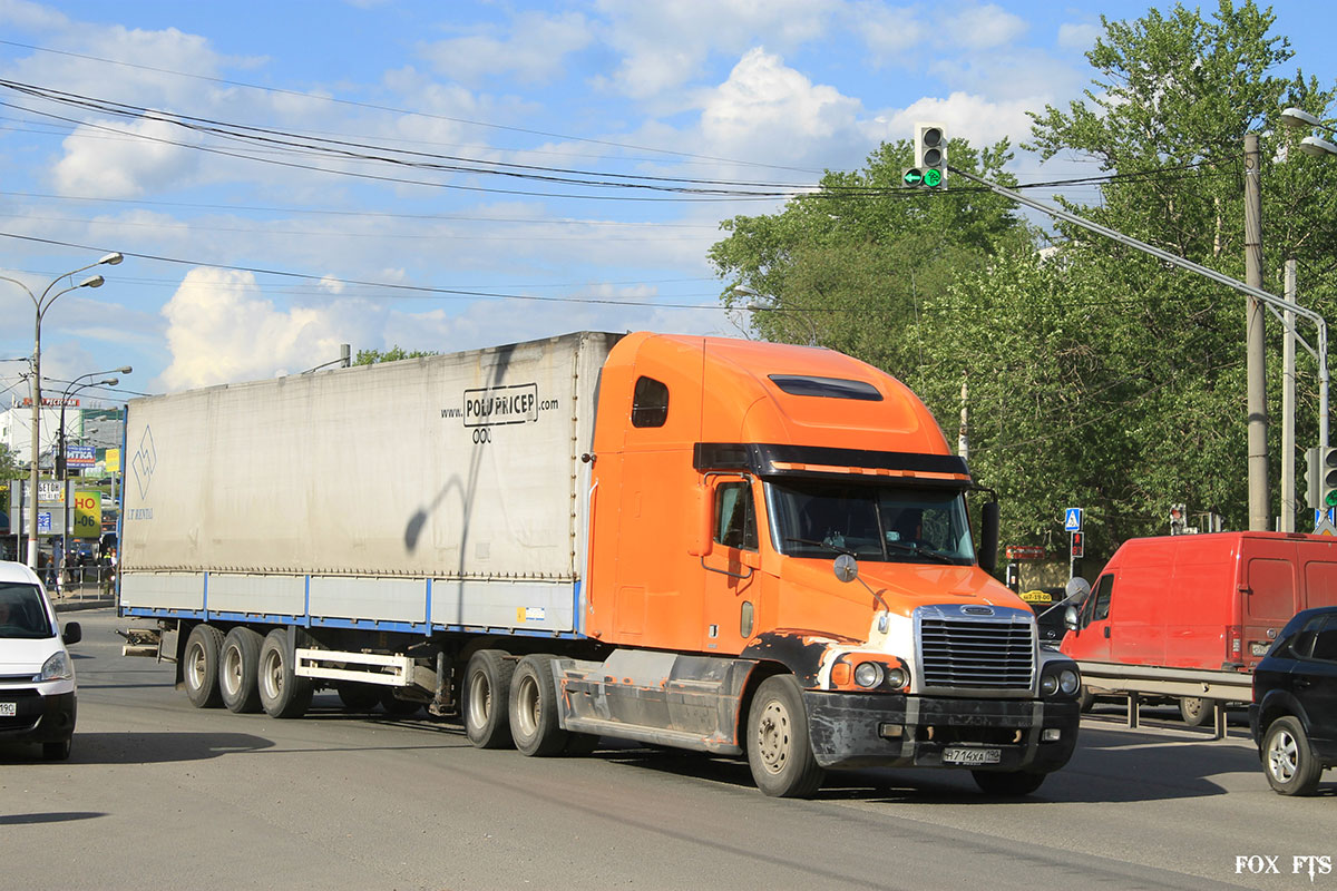 Московская область, № Н 714 ХА 190 — Freightliner Century Class