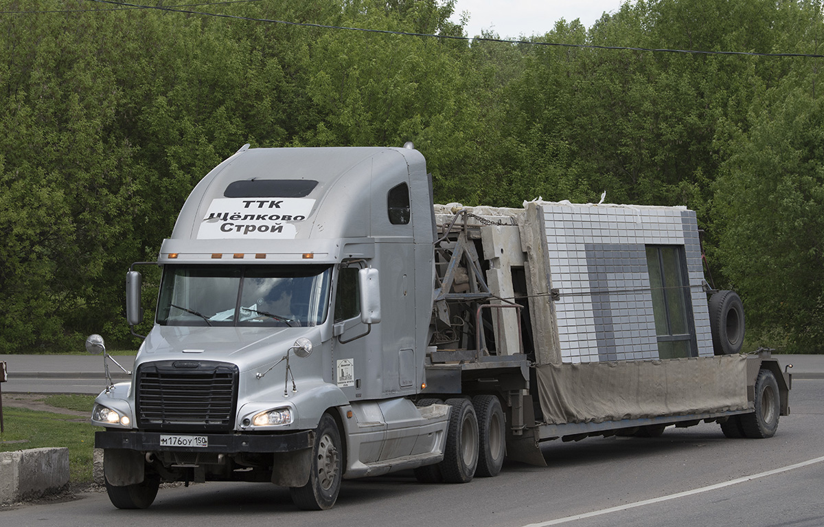 Московская область, № М 176 ОУ 150 — Freightliner Century Class