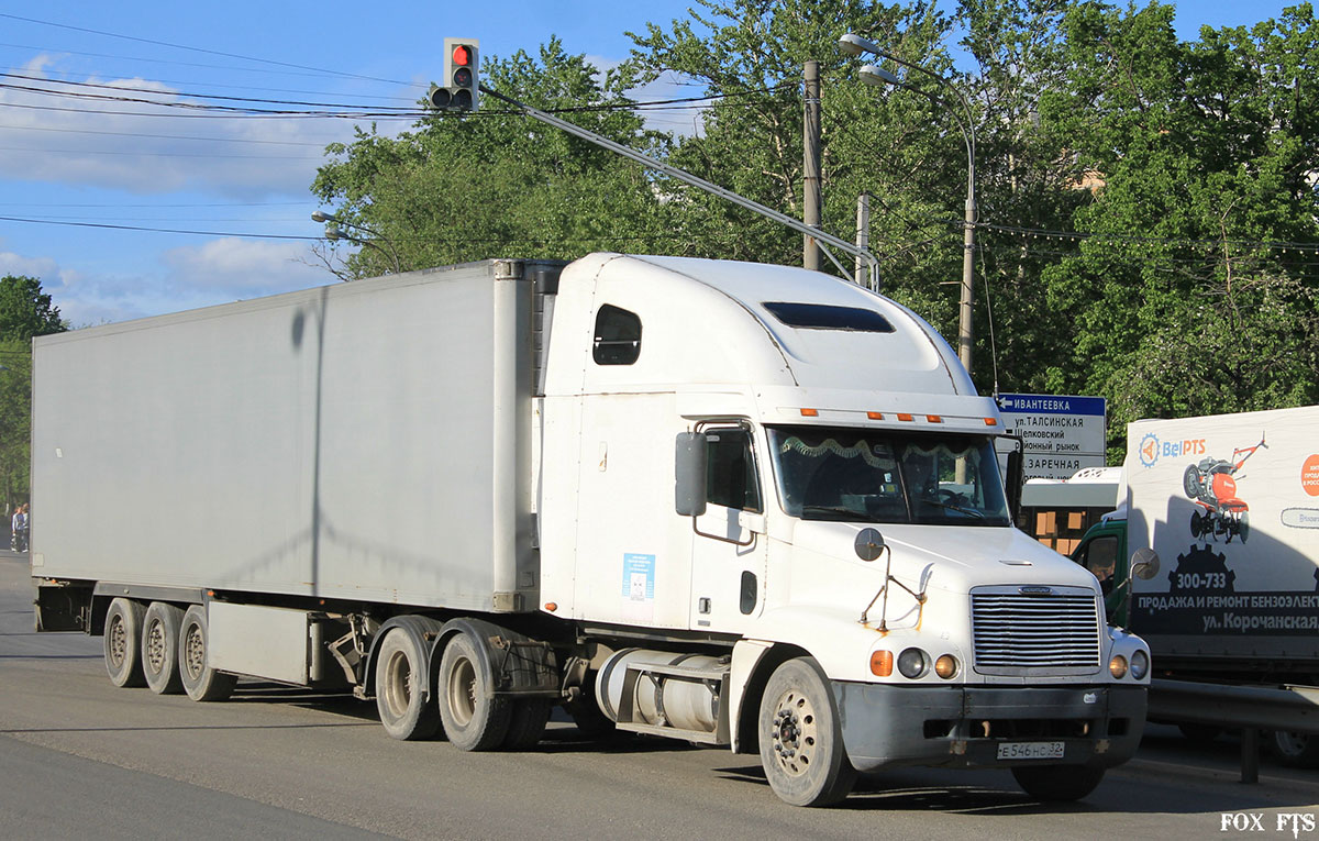 Брянская область, № Е 546 НС 32 — Freightliner Century Class