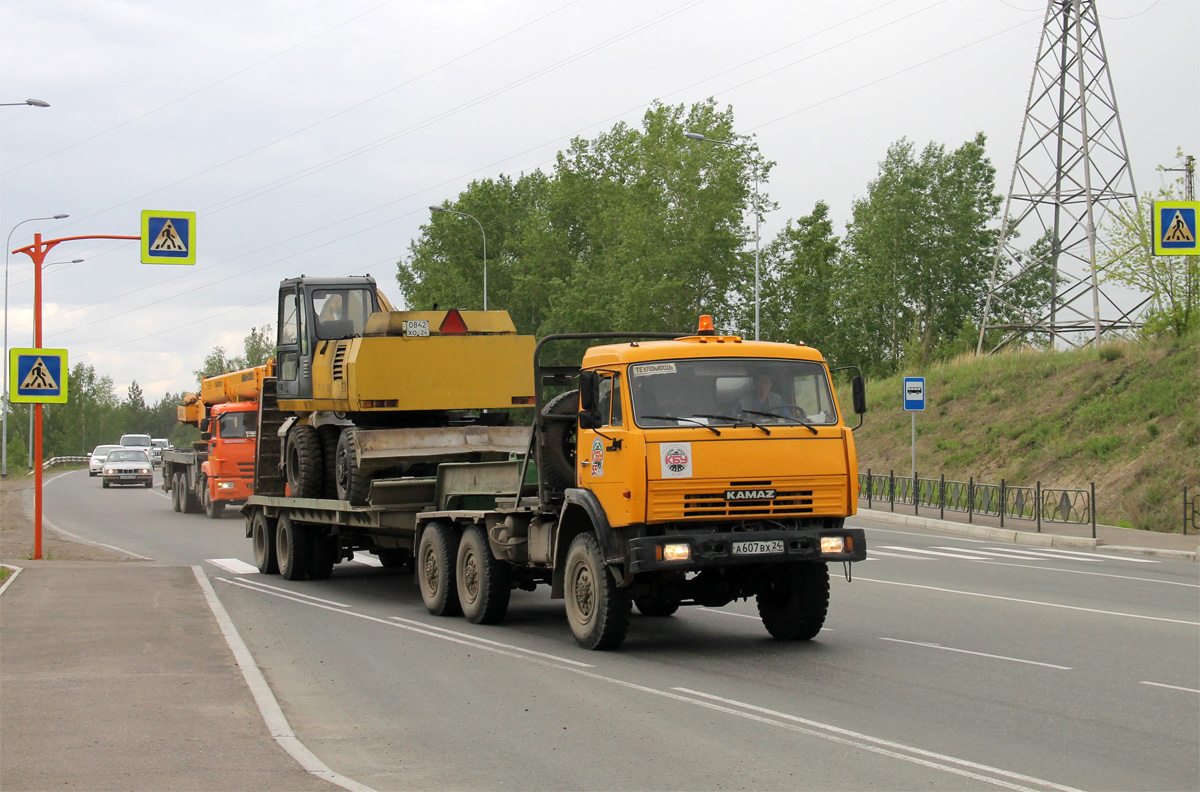 Красноярский край, № А 607 ВХ 24 — КамАЗ-43101; Красноярский край, № 0842 ХО 24 — ЕК-18