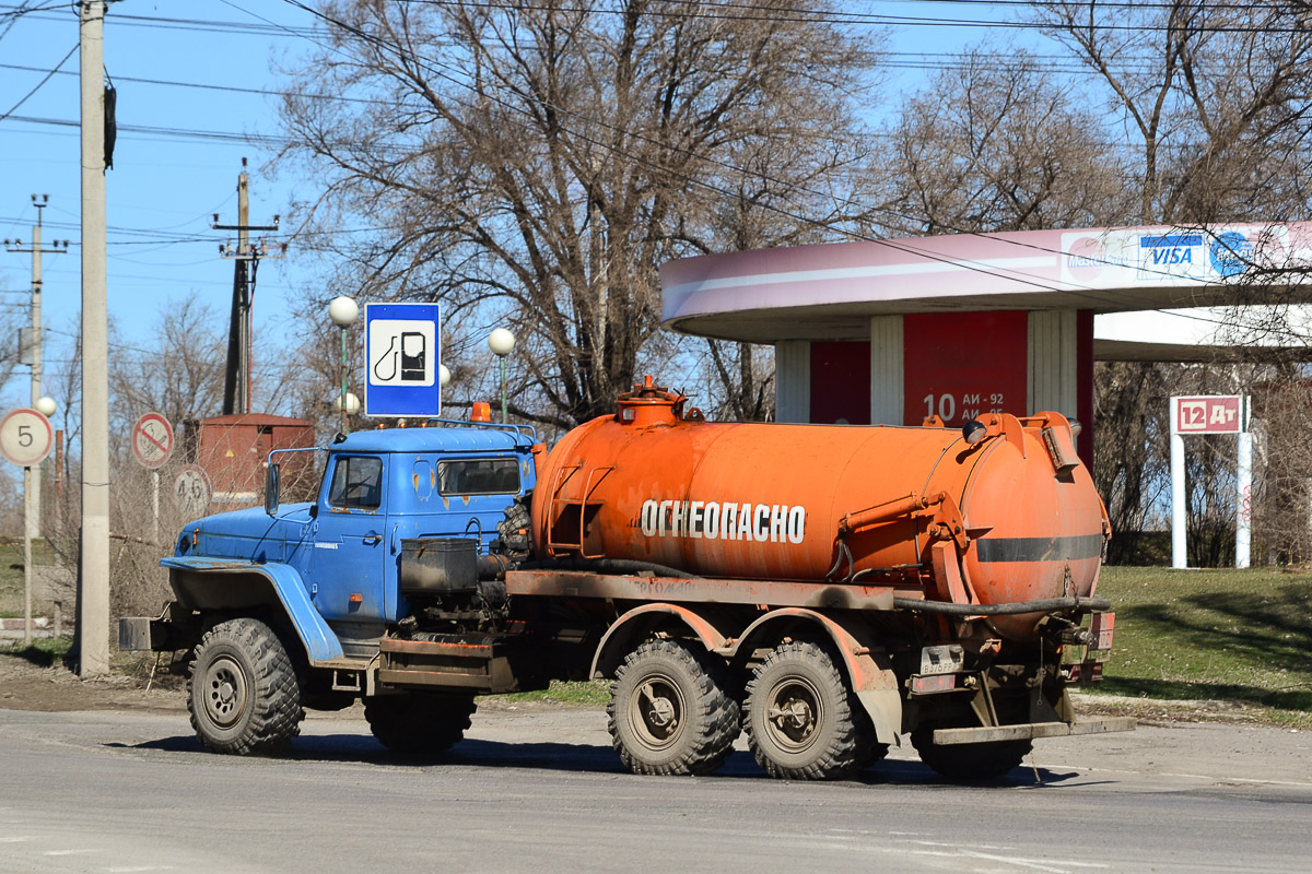 Саратовская область, № В 376 РР 64 — Урал-4320-40