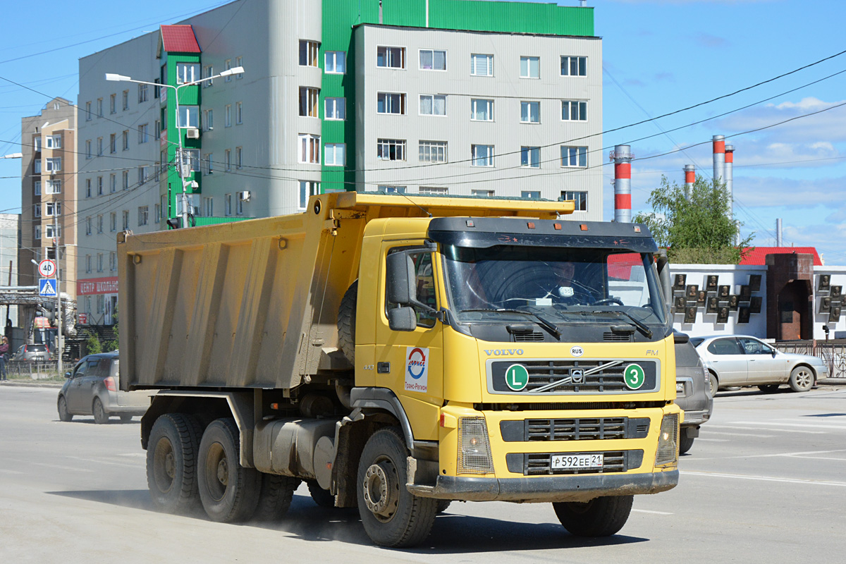 Чувашия, № Р 592 ЕЕ 21 — Volvo ('2002) FM12.440