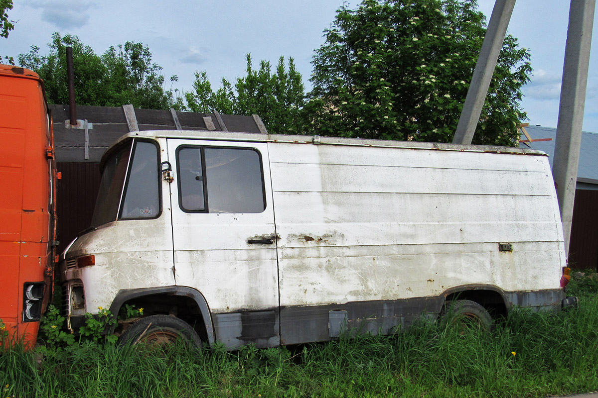 Ивановская область, № Е 827 РК 37 — Mercedes-Benz T2 ('1967)