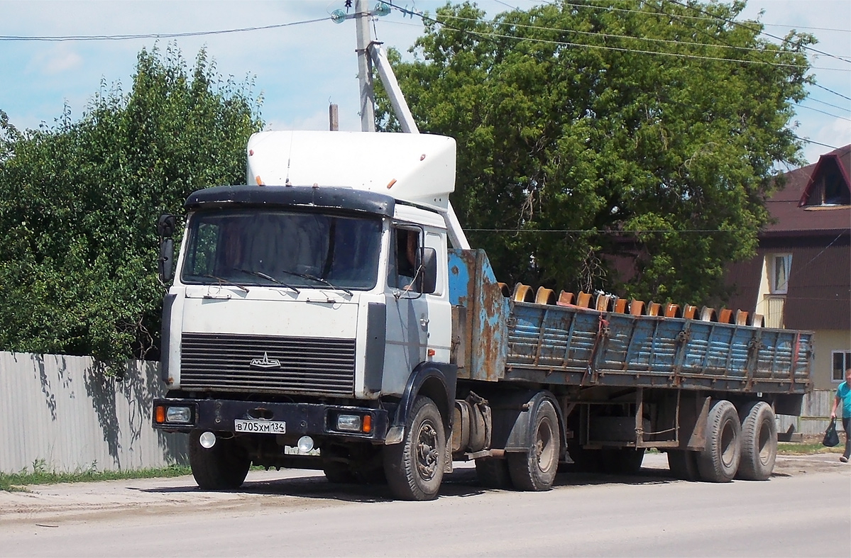 Волгоградская область, № В 705 ХМ 134 — МАЗ-54329