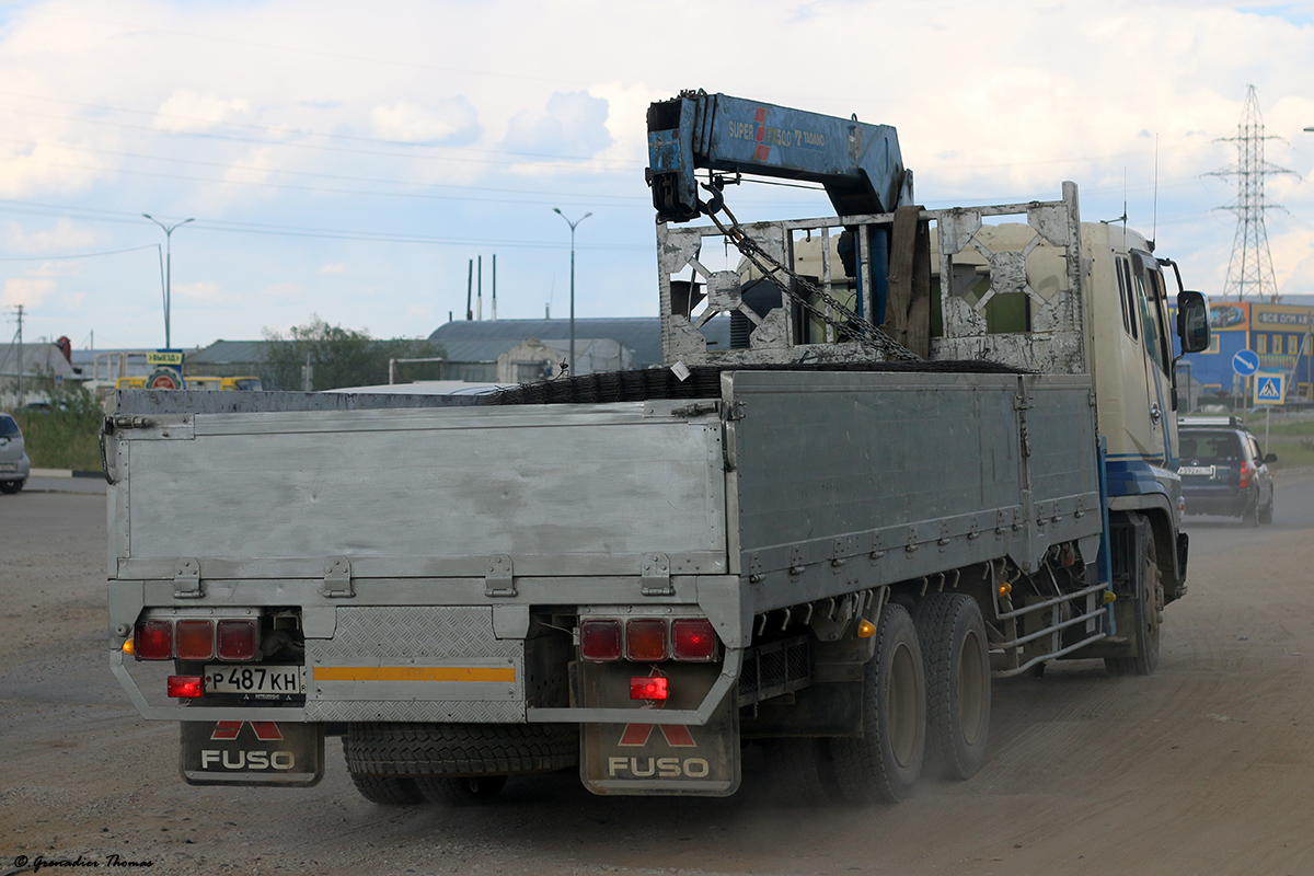 Саха (Якутия), № Р 487 КН 14 — Mitsubishi Fuso The Great