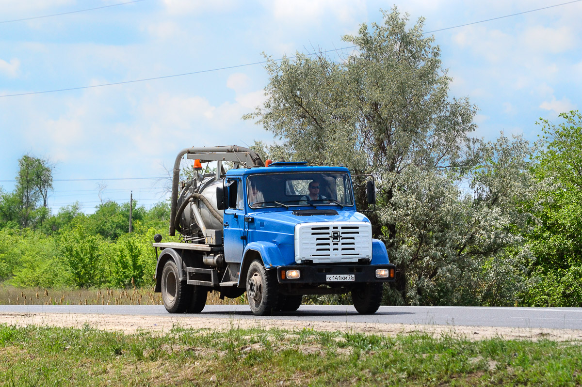 Волгоградская область, № Х 141 КМ 76 — ЗИЛ-494560