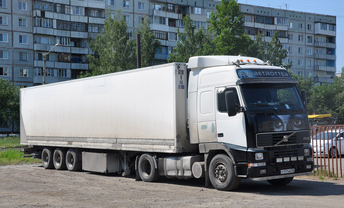 Омская область, № Т 171 АЕ 55 — Volvo ('1993) FH12.420