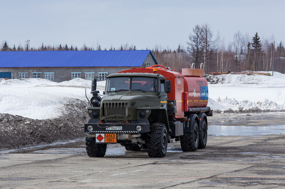 Красноярский край, № В 713 ЕЕ 124 — Урал-4320-40