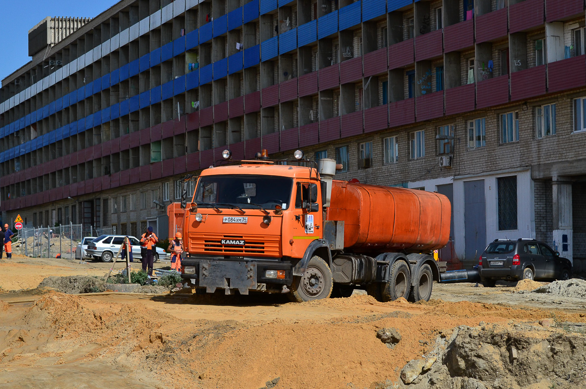 Волгоградская область, № Р 084 ХМ 34 — КамАЗ-65115-62