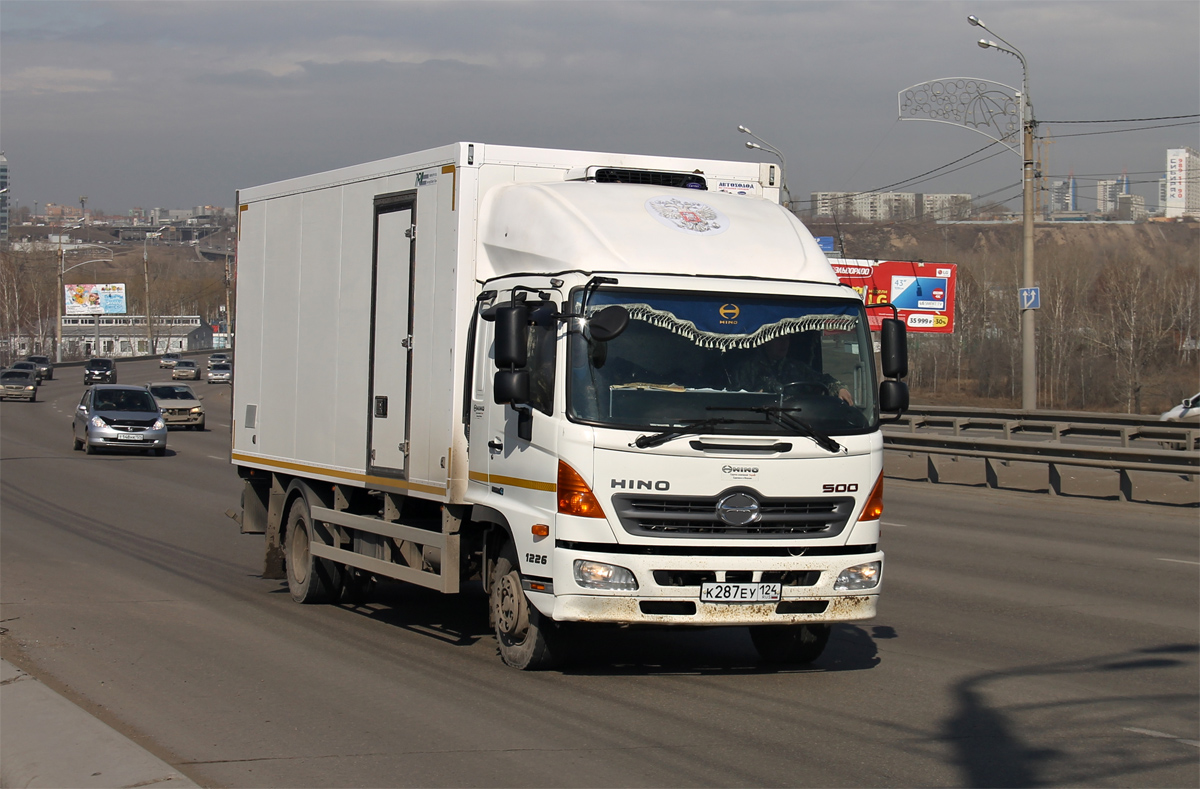 Красноярский край, № К 287 ЕУ 124 — Hino 500