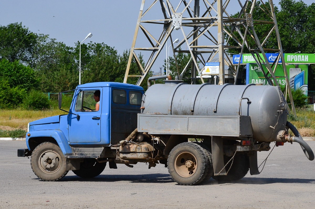 Волгоградская область, № У 677 УН 34 — ГАЗ-3307