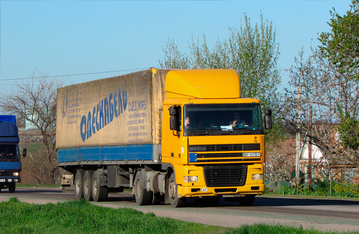 Запорожская область, № АР 1037 СН — DAF 95XF FT