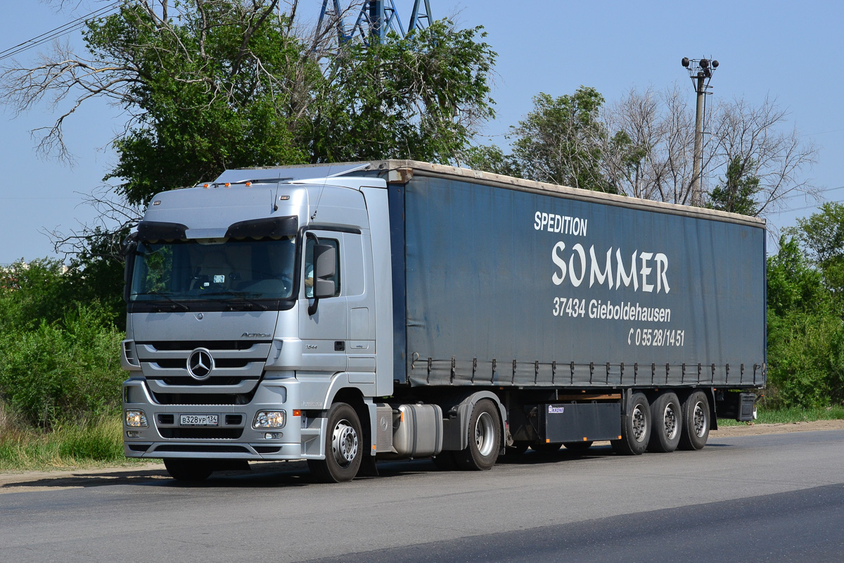 Волгоградская область, № В 328 УР 134 — Mercedes-Benz Actros ('2009) 1844