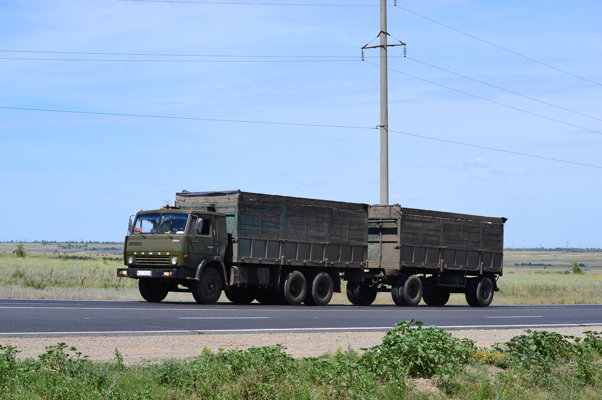 Тамбовская область, № М 064 МН 68 — КамАЗ-53212