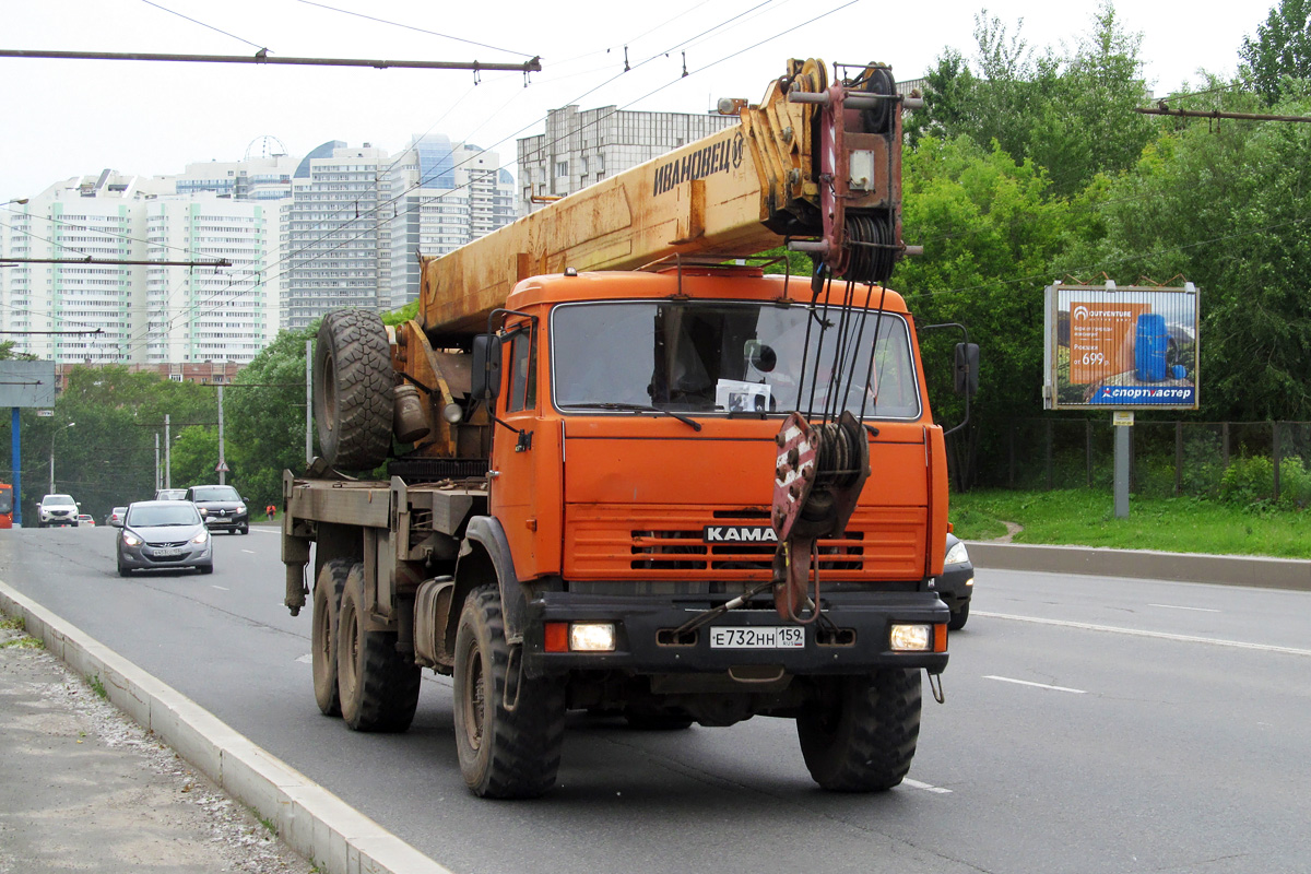 Пермский край, № Е 732 НН 159 — КамАЗ-43118-15 [43118R]