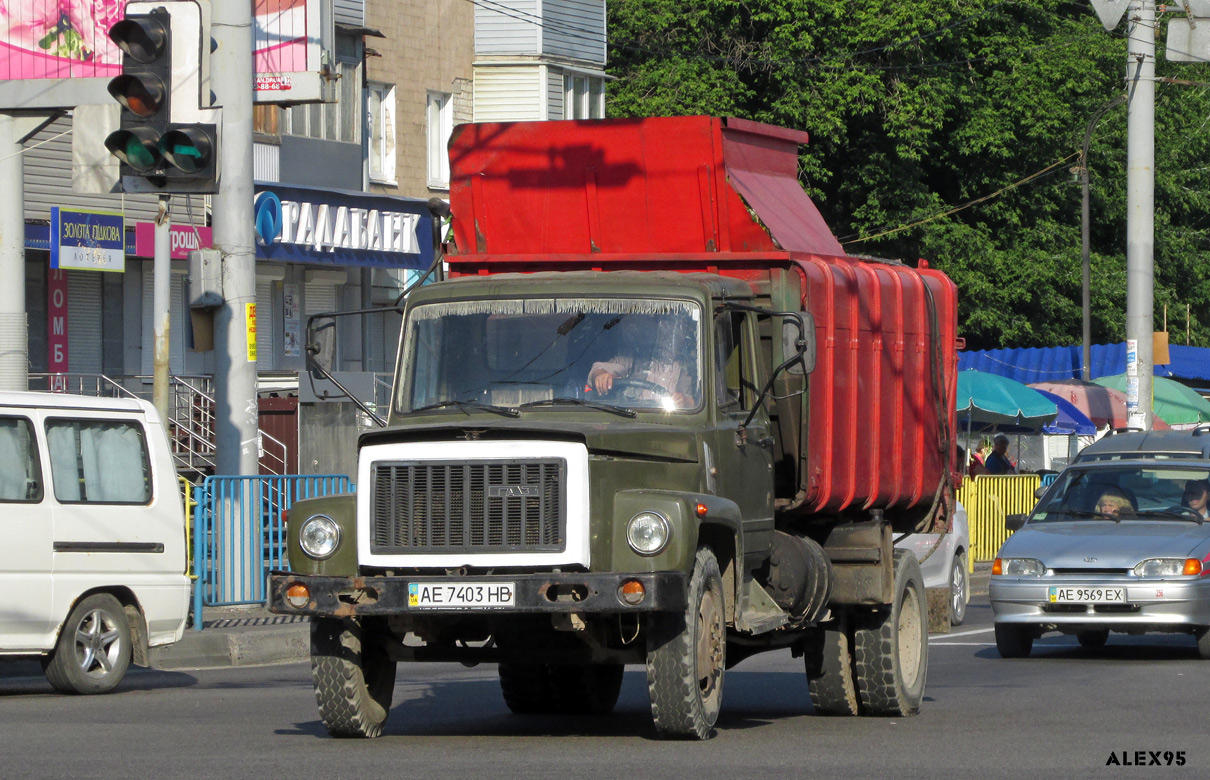 Днепропетровская область, № АЕ 7403 НВ — ГАЗ-33072