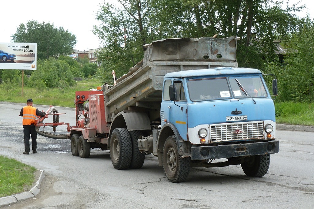 Свердловская область, № У 326 МР 66 — МАЗ-5549