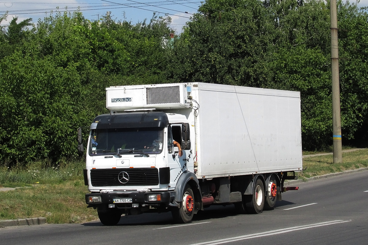 Харьковская область, № АХ 7705 СА — Mercedes-Benz NG (общ. мод.)