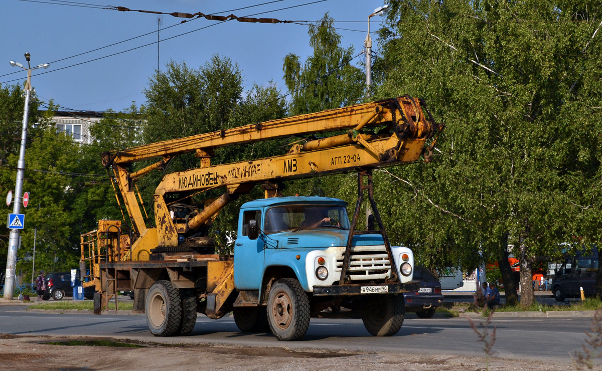 Калужская область, № В 946 МР 90 — ЗИЛ-431412