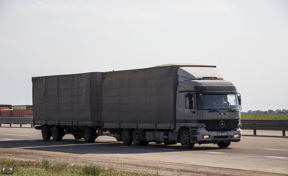 Алматинская область, № B 063 DA — Mercedes-Benz Actros ('1997) 2543