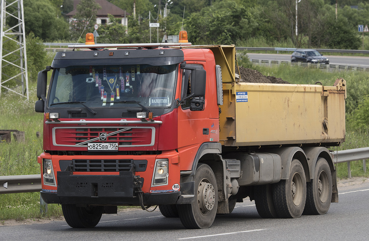 Московская область, № О 825 ВВ 750 — Volvo ('2002) FM12.400