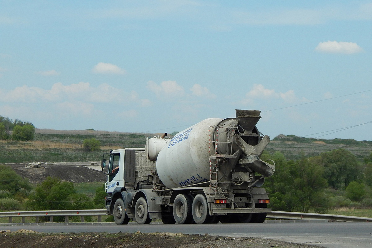 Воронежская область, № Н 518 ТС 36 — IVECO Trakker ('2004)