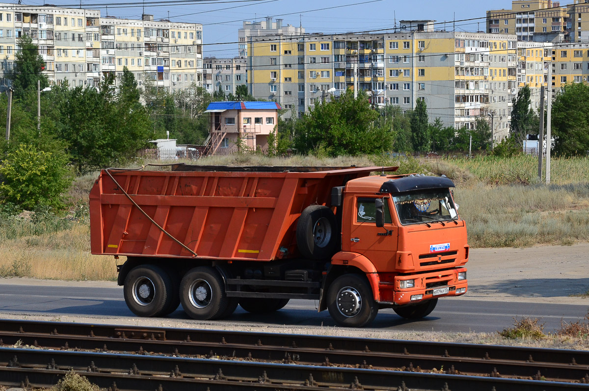 Волгоградская область, № В 979 КР 134 — КамАЗ-6520-06 [65200F]