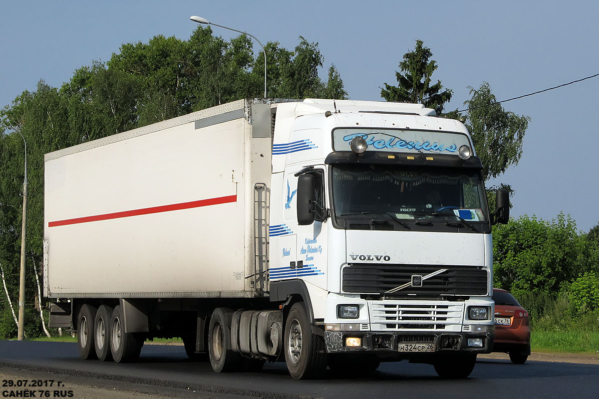 Ставропольский край, № Н 324 СР 26 — Volvo ('1993) FH12.420