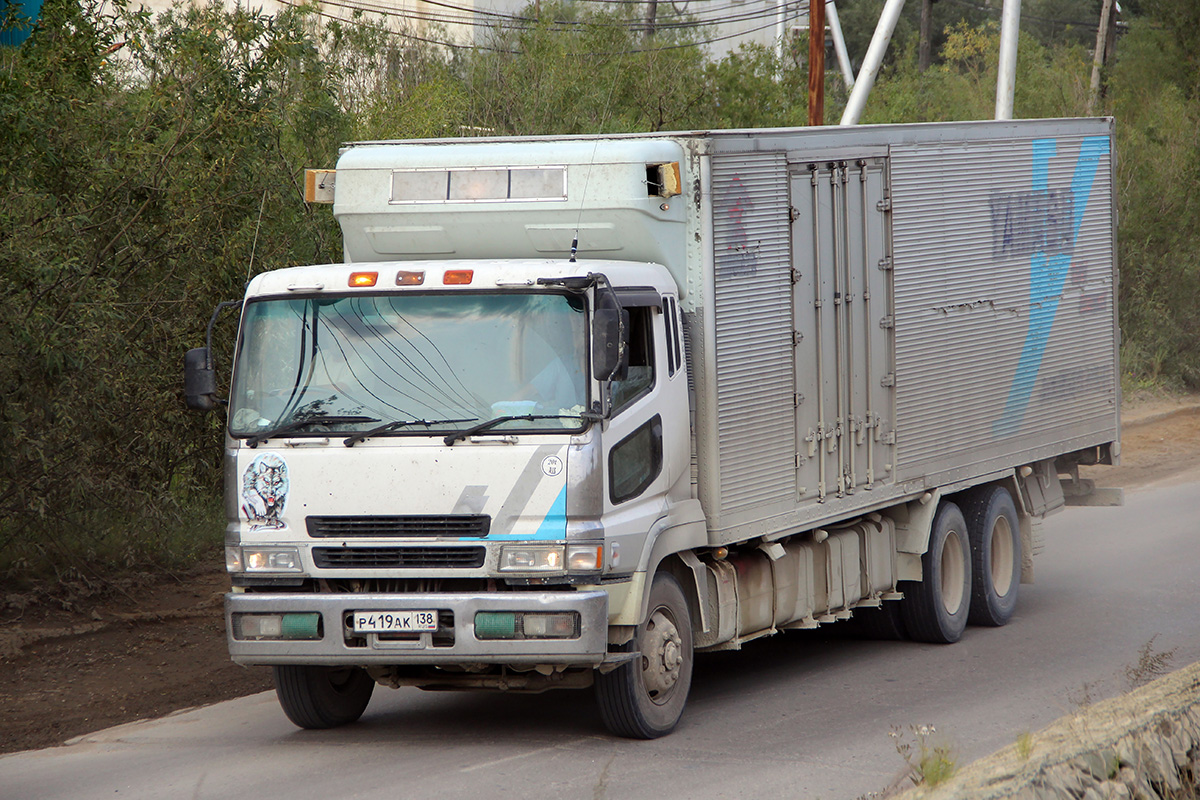 Иркутская область, № Р 419 АК 38 — Mitsubishi Fuso The Great