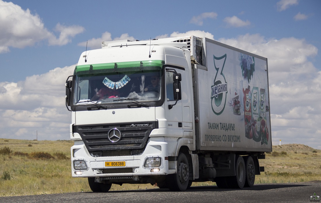 Алматы, № H 808388 — Mercedes-Benz Actros ('2003) 2544