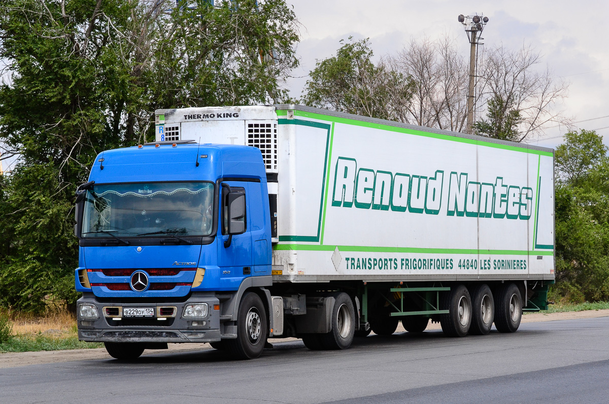 Волгоградская область, № В 229 ОУ 134 — Mercedes-Benz Actros ('2009) 1841