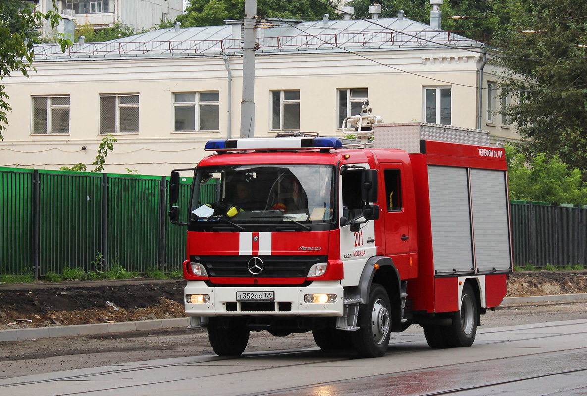 Москва, № Т 352 СС 199 — Mercedes-Benz Atego 1325