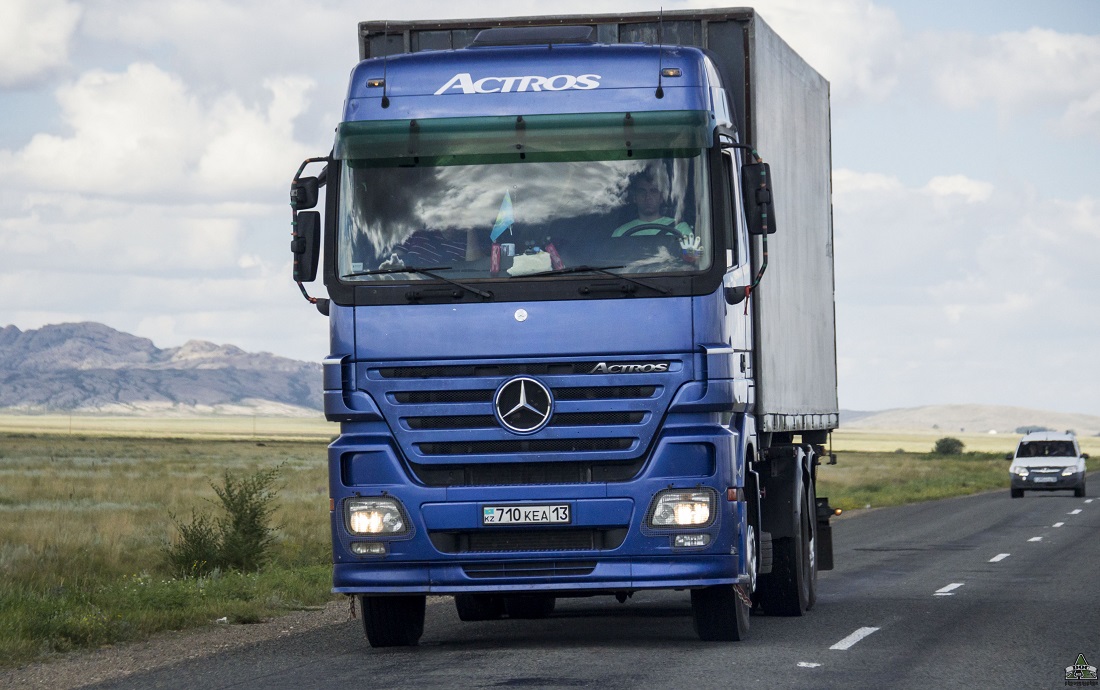 Туркестанская область, № 710 KEA 13 — Mercedes-Benz Actros ('2003) 2544