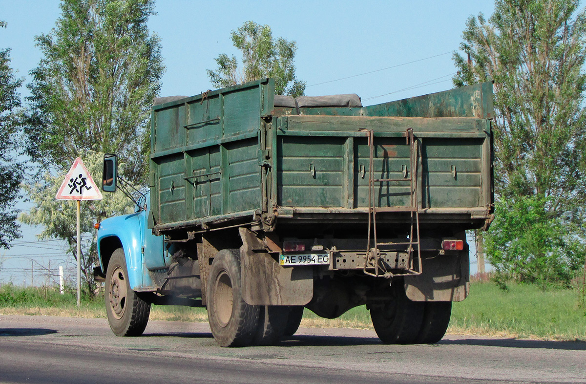 Днепропетровская область, № АЕ 9954 ЕС — ЗИЛ-495710