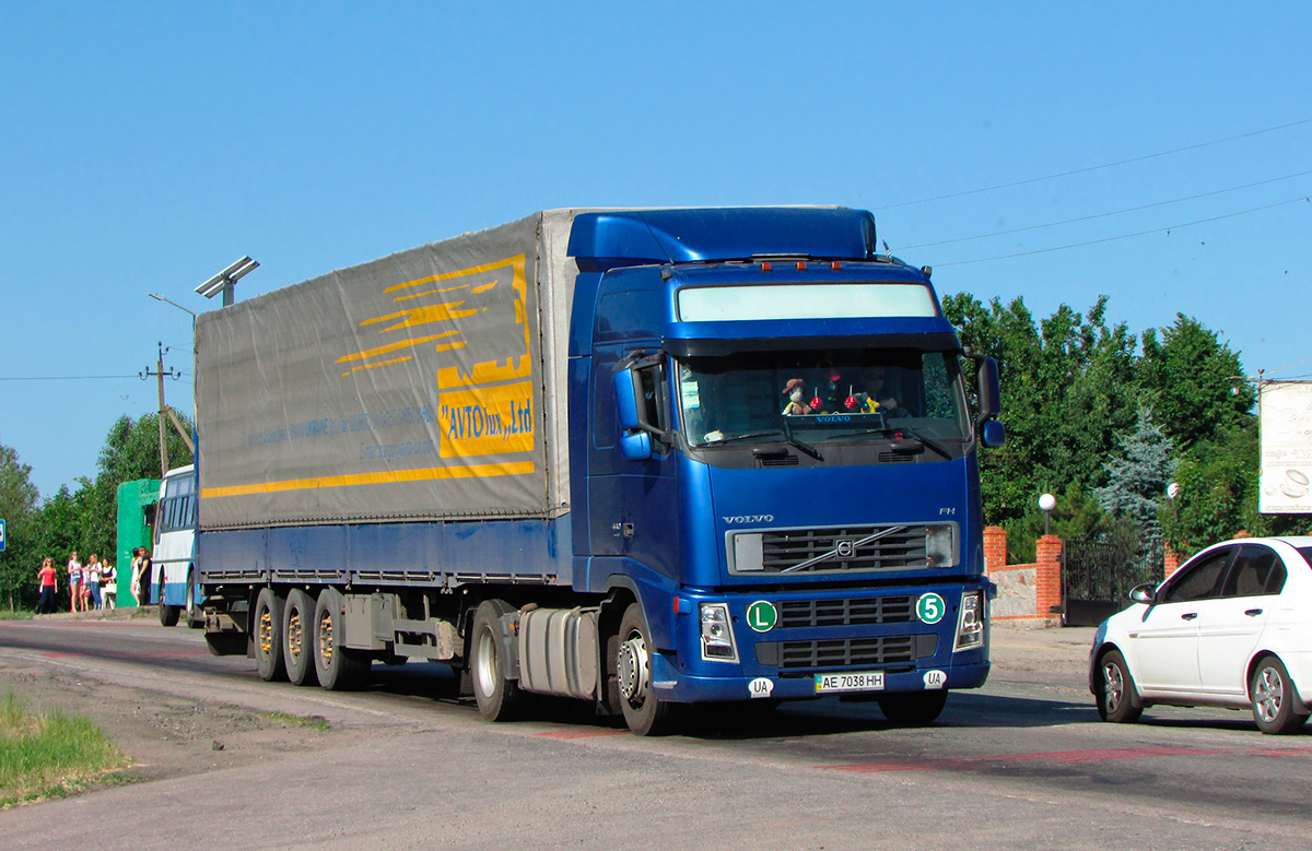 Днепропетровская область, № АЕ 7038 НН — Volvo ('2002) FH-Series