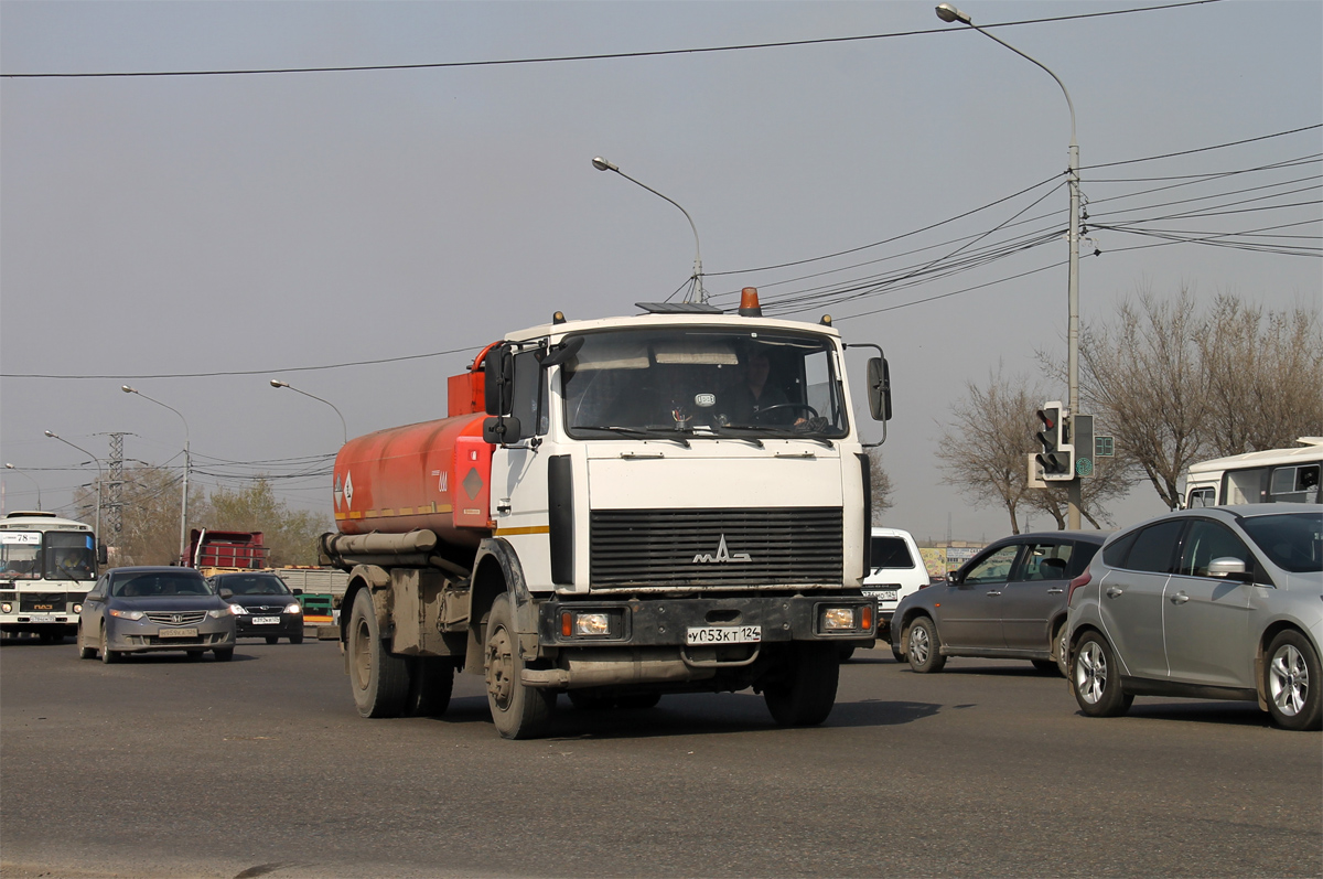 Красноярский край, № У 053 КТ 124 — МАЗ-5337A2