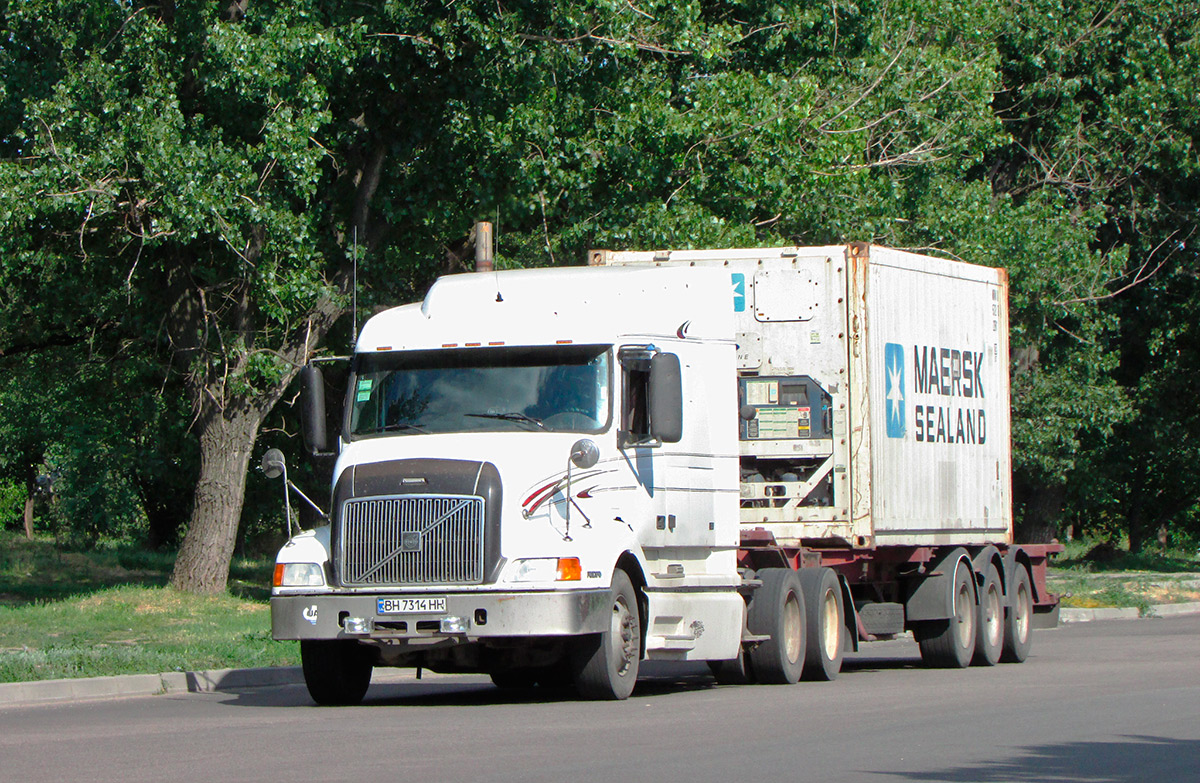 Одесская область, № ВН 7314 НН — Volvo VNL660