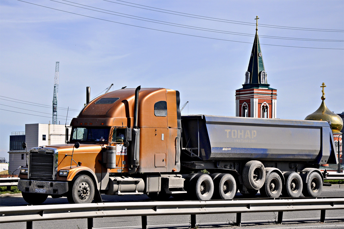 Алтайский край, № Х 252 УМ 22 — Freightliner FLD 132 Classic XL