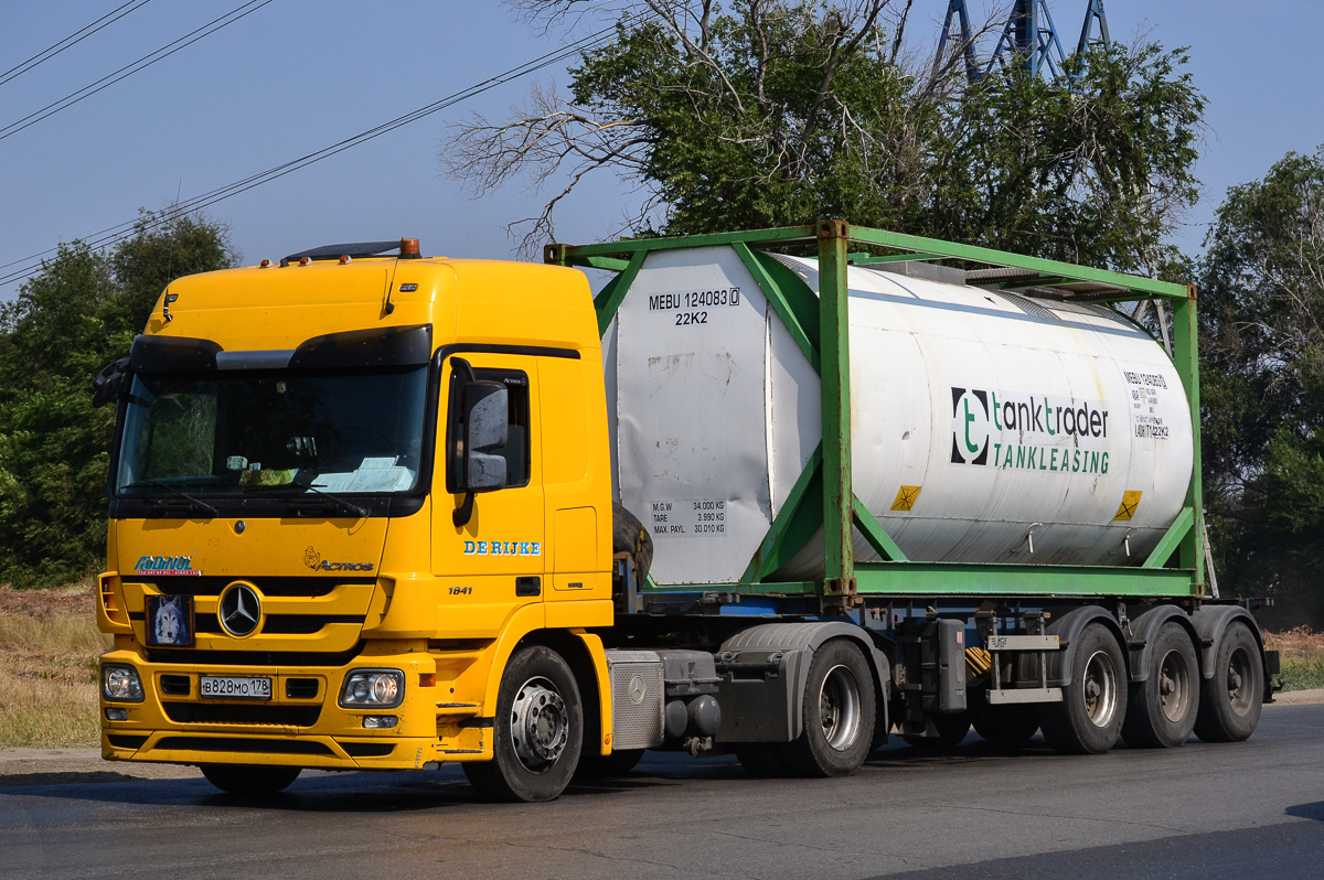 Санкт-Петербург, № В 828 МО 178 — Mercedes-Benz Actros ('2009) 1841