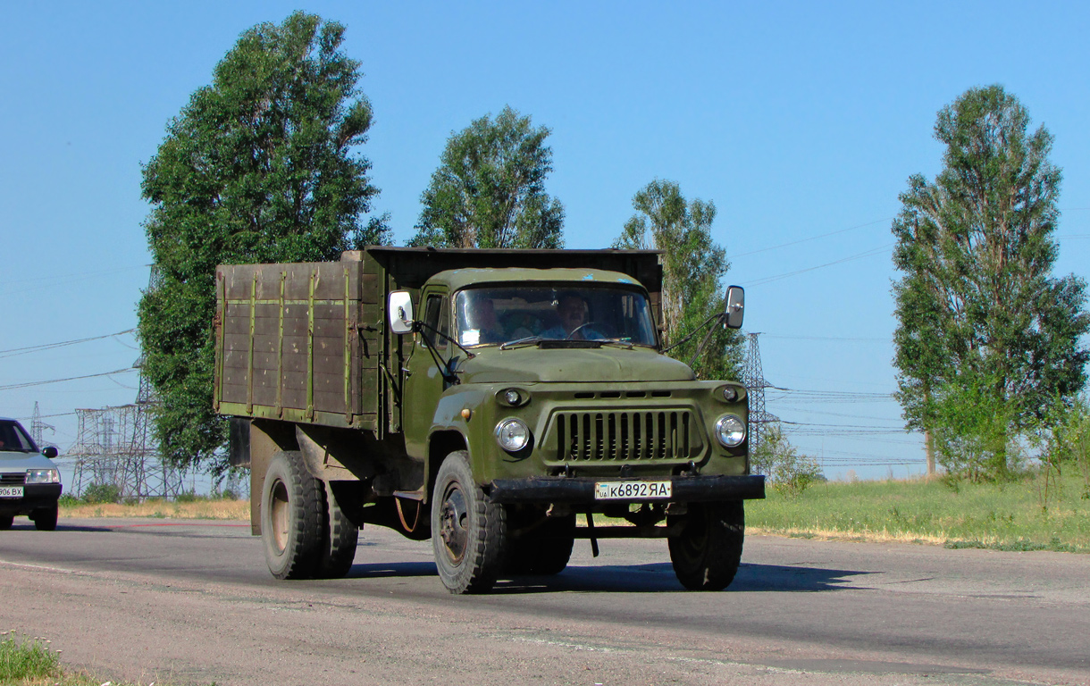 Днепропетровская область, № К 6892 ЯА — ГАЗ-52-04