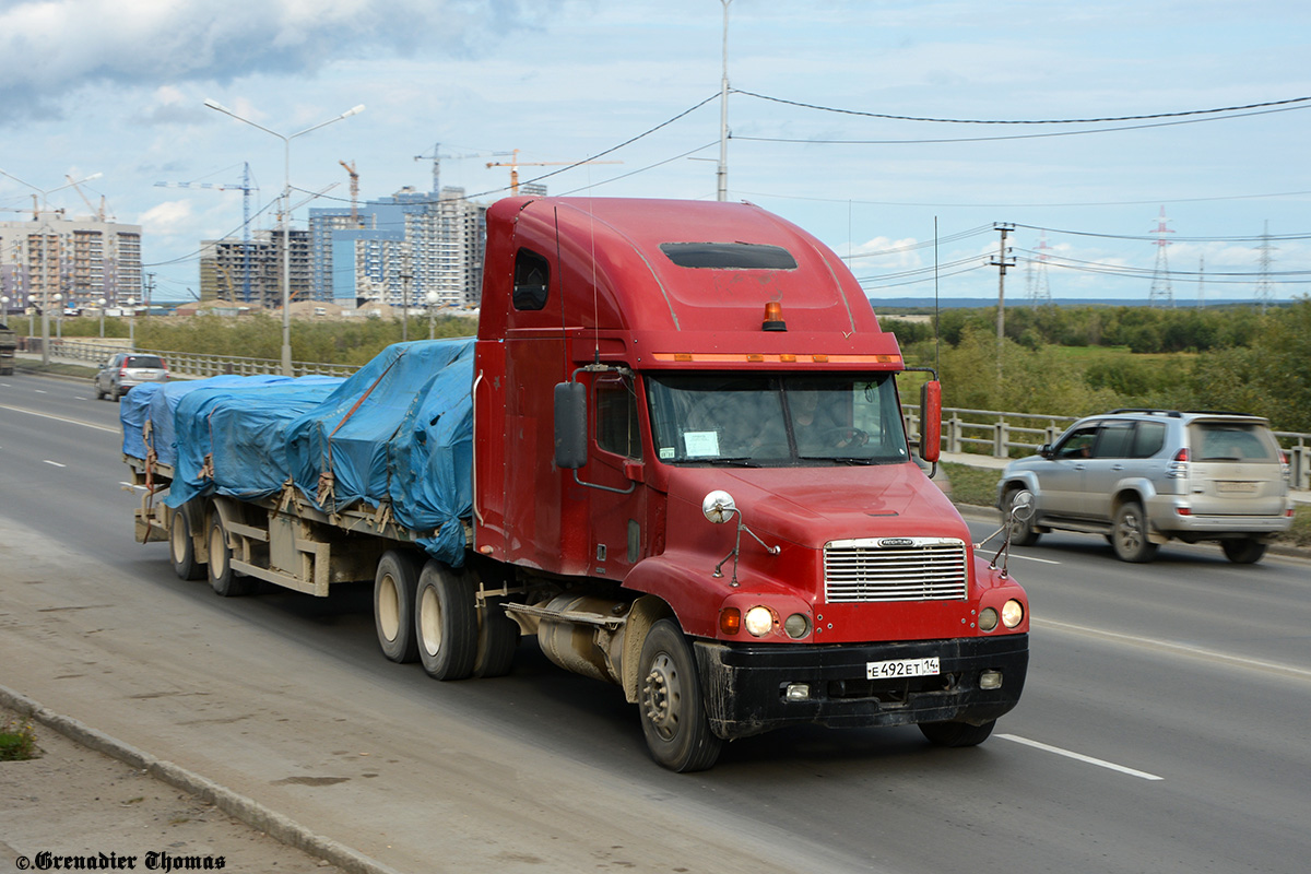 Саха (Якутия), № Е 492 ЕТ 14 — Freightliner Century Class