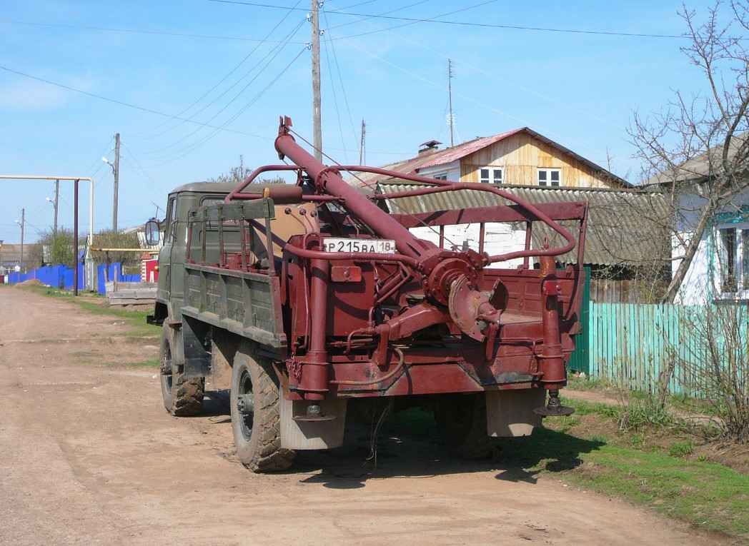 Удмуртия, № Р 215 ВА 18 — ГАЗ-66 (общая модель)