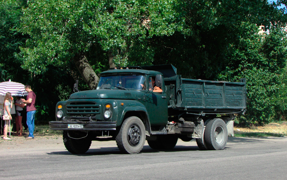 Днепропетровская область, № АЕ 8205 АС — ЗИЛ-130Б2