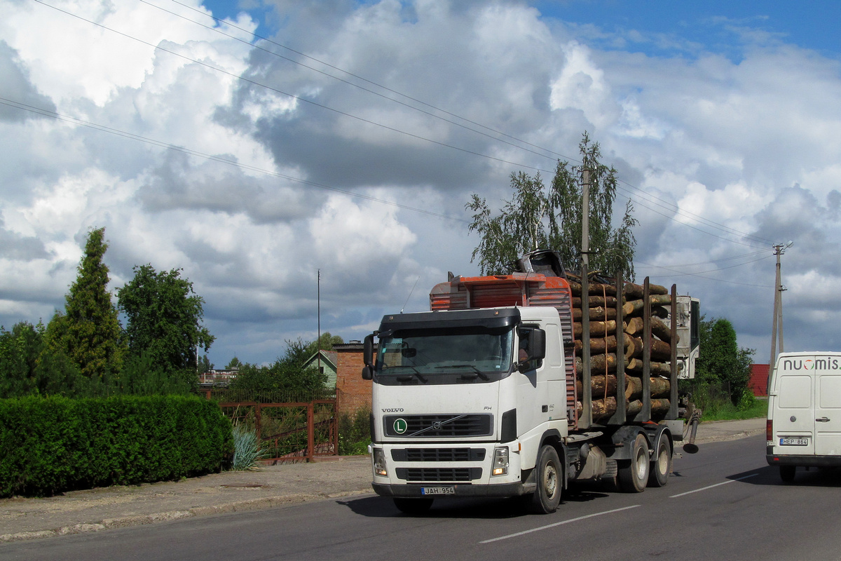 Литва, № JAH 954 — Volvo ('2002) FH12.440